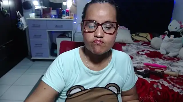 pervert mommy  online show from 14, 6, 2026