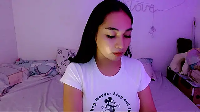 SweetLilly 18 online show from 14, 9, 2025