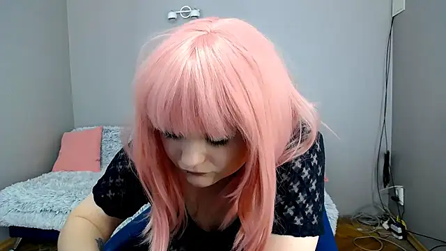 Estheri online show from 6, 2, 2025