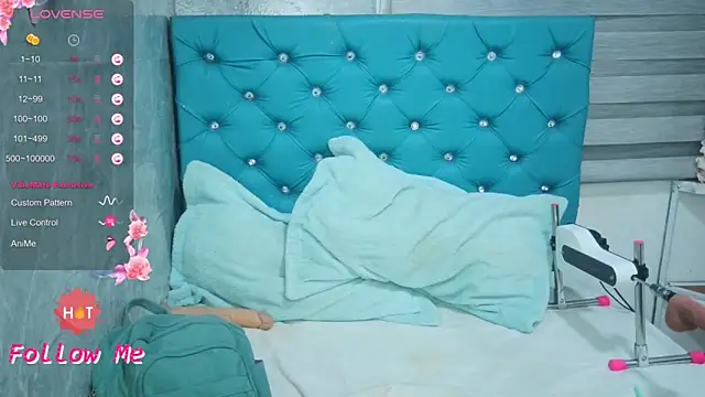 MAARYMOON online show from 13, 4, 2026