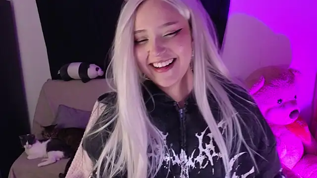 KuroChan420 online show from 12, 3, 2025