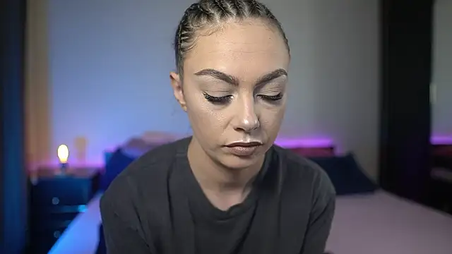 TiffanyPierce online show from 3, 2, 2026