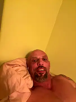 Snapshot of TopsJeweler chatting on 12, 10, 2025 TopsJeweler online show from 12, 10, 2025
