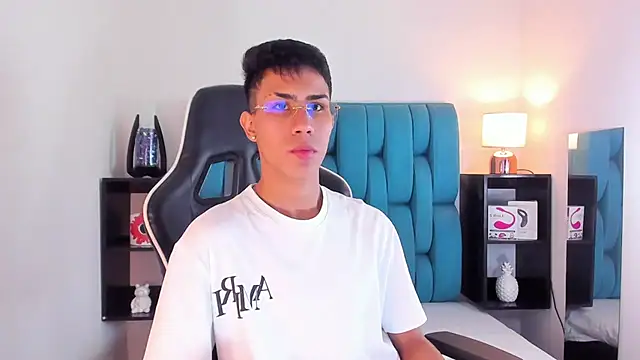 AlanNaughty online show from 24, 1, 2025