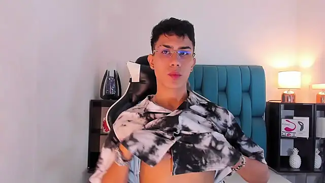 AlanNaughty online show from 13, 2, 2025