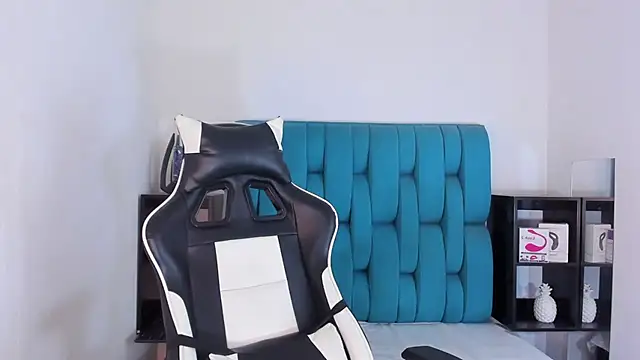 AlanNaughty online show from 15, 2, 2025