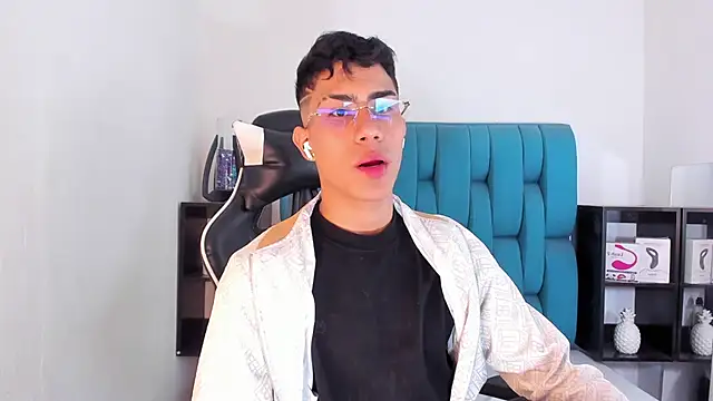 AlanNaughty online show from 20, 2, 2025