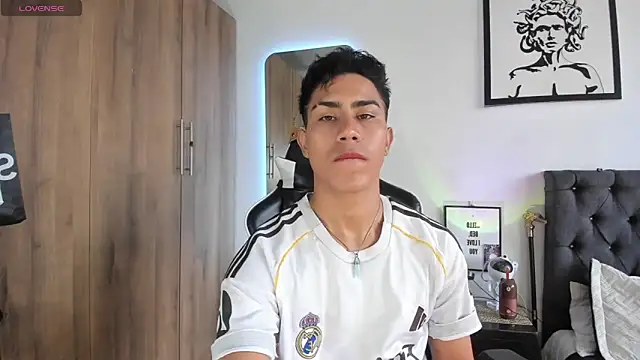 AlanNaughty online show from 7, 2, 2026