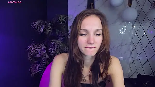 MirandaGlow online show from 5, 12, 2024