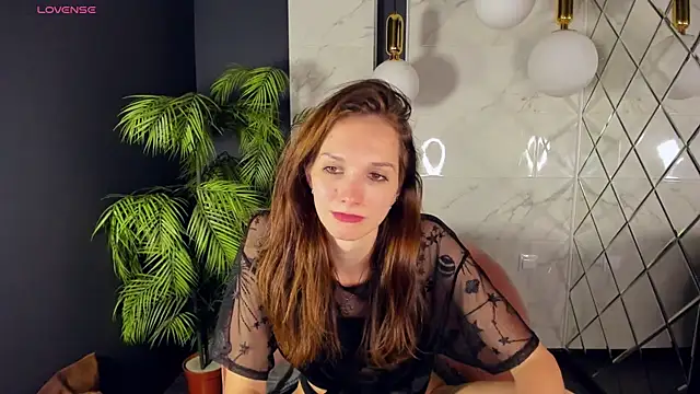 MirandaGlow online show from 19, 12, 2024