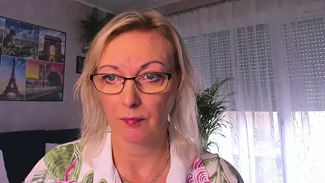 vanessa chat online show from 22, 10, 2025