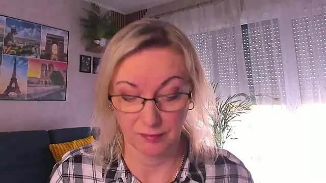 vanessa chat online show from 10, 3, 2026