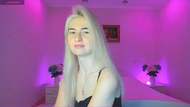 AnnaCarrera online show from 8, 1, 2025