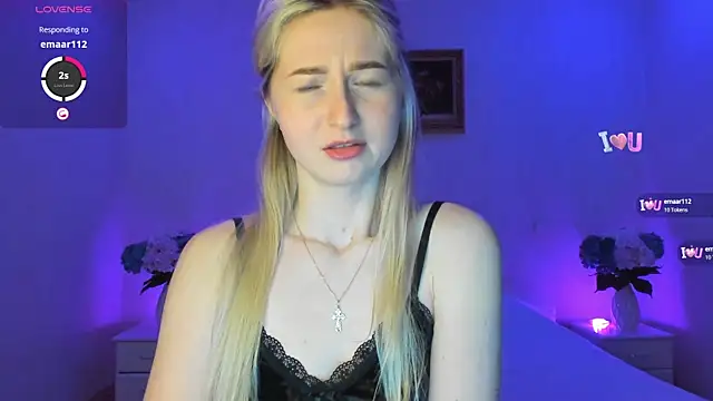 AnnaCarrera online show from 6, 3, 2025