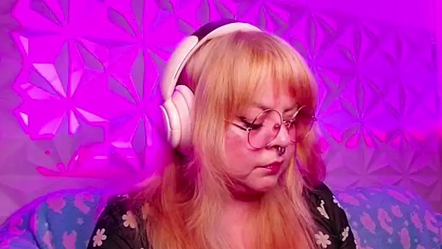 Satyn doll online show from 30, 9, 2025