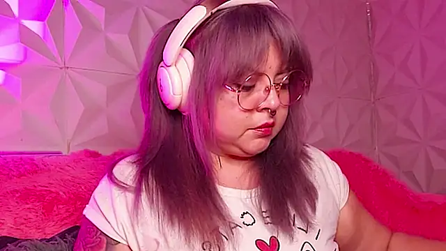 Satyn doll online show from 26, 10, 2025