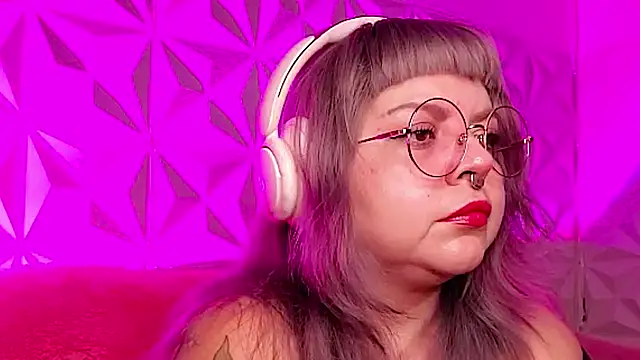 Satyn doll online show from 31, 10, 2025