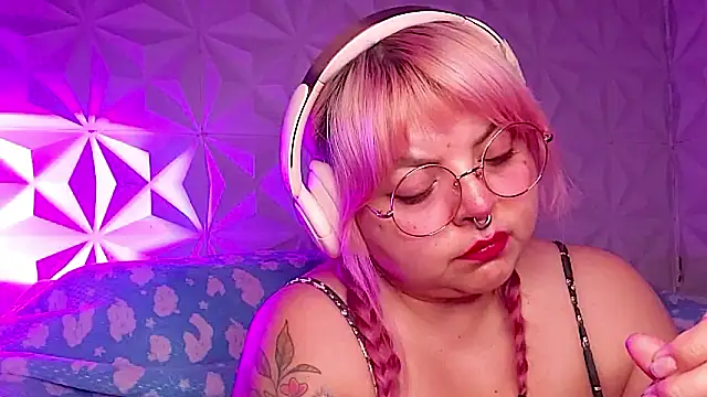 Satyn doll online show from 5, 3, 2026