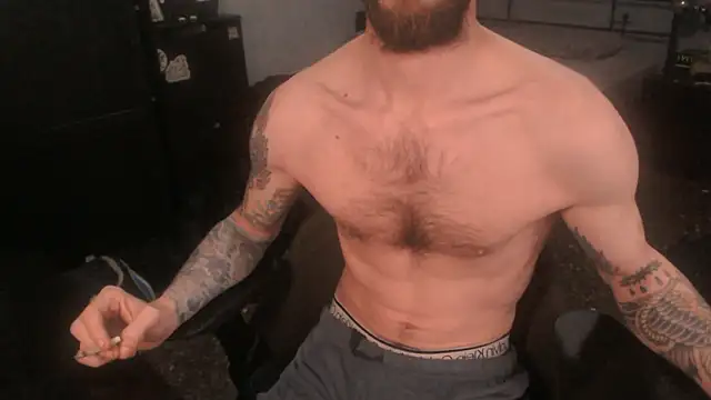 Snapshot of SexxxyLouis chatting on 8, 3, 2026 SexxxyLouis online show from 8, 3, 2026