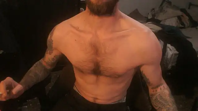 Snapshot of SexxxyLouis chatting on 15, 3, 2026 SexxxyLouis online show from 15, 3, 2026