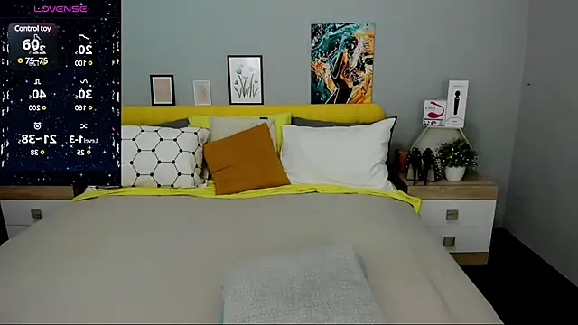 BabeLessi online show from 10, 1, 2025