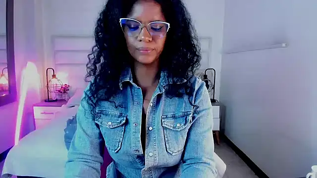 Snapshot of Ellie_Alves chatting on 30, 1, 2025 Ellie Alves online show from 30, 1, 2025