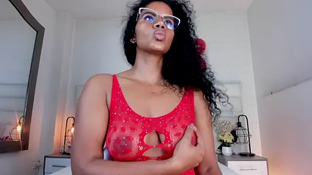 Snapshot of Ellie_Alves chatting on 15, 2, 2025 Ellie Alves online show from 15, 2, 2025