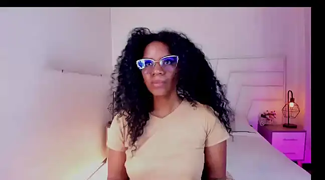 Snapshot of Ellie_Alves chatting on 24, 2, 2025 Ellie Alves online show from 24, 2, 2025