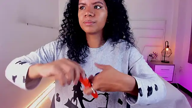 Snapshot of Ellie_Alves chatting on 25, 2, 2025 Ellie Alves online show from 25, 2, 2025