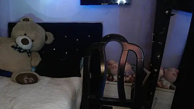 Snapshot of ANGELIQUE_KLANE chatting on 6, 5, 2026 ANGELIQUE KLANE online show from 6, 5, 2026