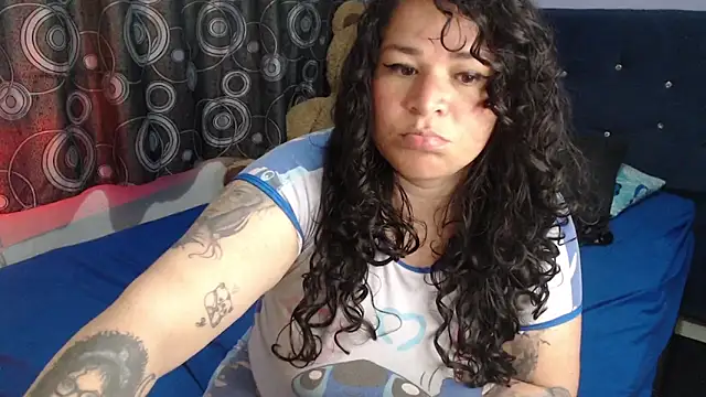 Snapshot of ANGELIQUE_KLANE chatting on 21, 5, 2026 ANGELIQUE KLANE online show from 21, 5, 2026