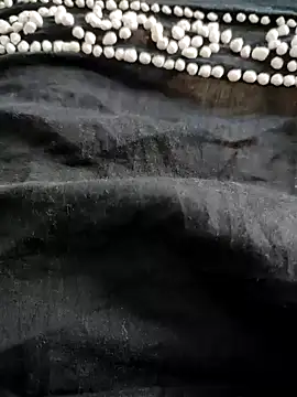 MumbaiMaskGirl online show from 22, 12, 2024