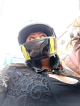 Brenda Berck  online show from 22, 3, 2025