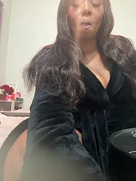Bootyliciouse21X online show from 13, 6, 2026