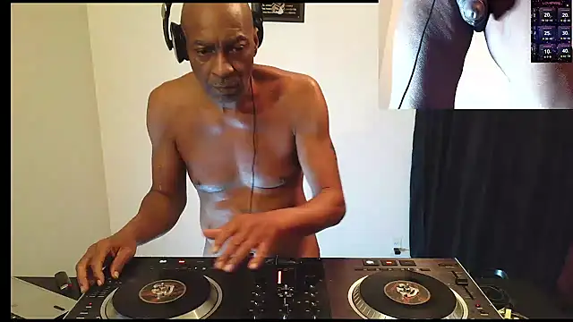 longdick4you8686 online show from 14, 2, 2026