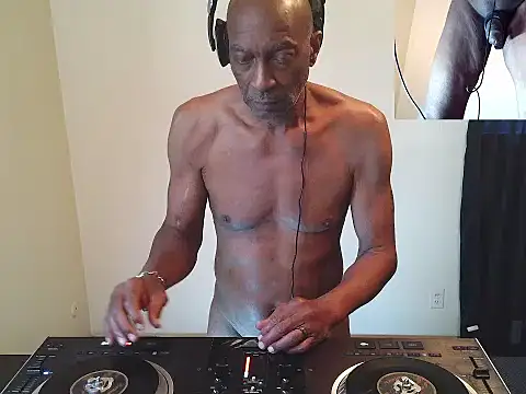 longdick4you8686 online show from 14, 7, 2026