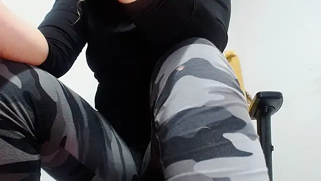 dalilasquirt1 online show from 25, 10, 2025