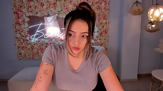Snapshot of AmyWood chatting on 24, 12, 2024 AmyWood online show from 24, 12, 2024