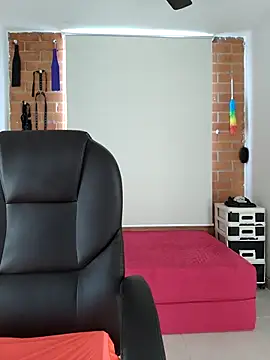 YOURSDEBORA online show from 18, 3, 2025