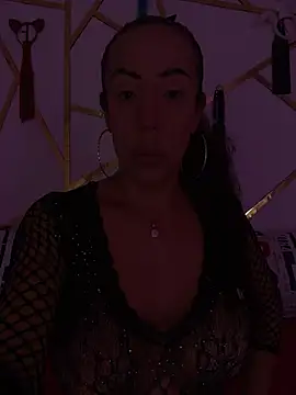 YOURSDEBORA online show from 24, 4, 2026