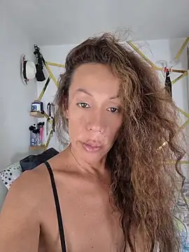 YOURSDEBORA online show from 20, 5, 2026