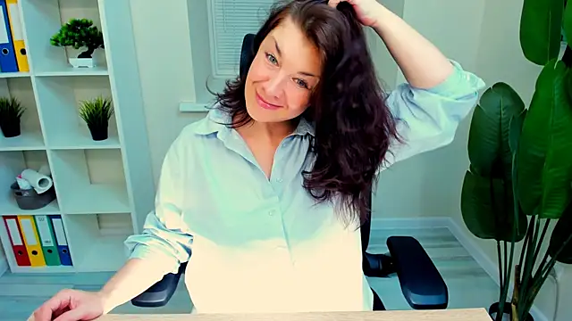 Snapshot of AnaMills chatting on 13, 6, 2026 AnaMills online show from 13, 6, 2026