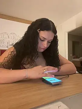 luanadigarda online show from 26, 1, 2025