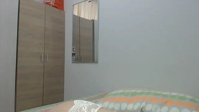 camilahot23 online show from 31, 1, 2025