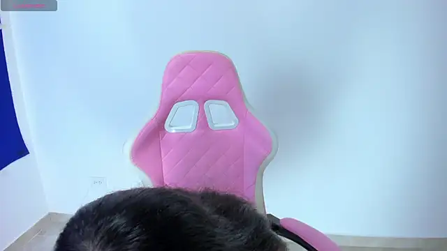 MeganWhite3 online show from 27, 1, 2025