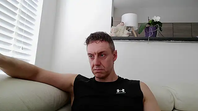 Snapshot of ploki2180 chatting on 21, 7, 2026 ploki2180 online show from 21, 7, 2026