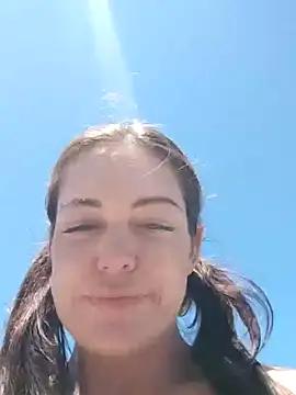 LilliThelo online show from 9, 1, 2025