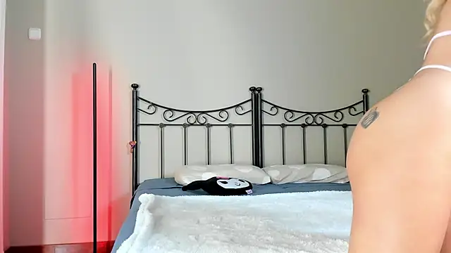 Snapshot of mazekyn chatting on 22, 2, 2025 mazekyn online show from 22, 2, 2025