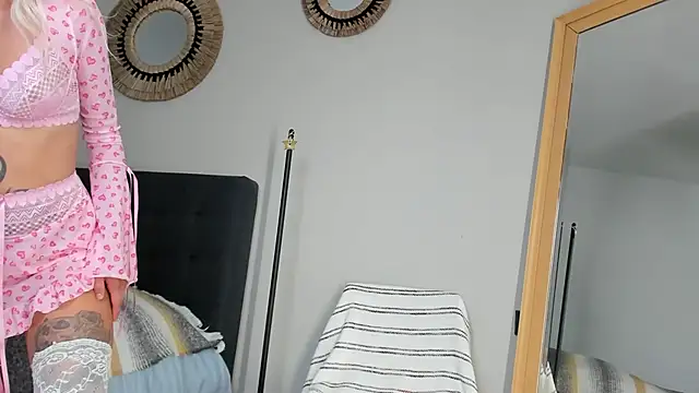 Snapshot of mazekyn chatting on 19, 9, 2025 mazekyn online show from 19, 9, 2025