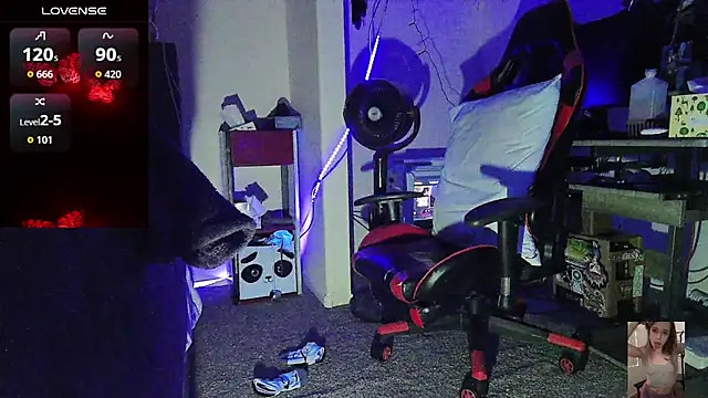 Snapshot of Blondiewithanass chatting on 5, 4, 2026 Blondiewithanass online show from 5, 4, 2026